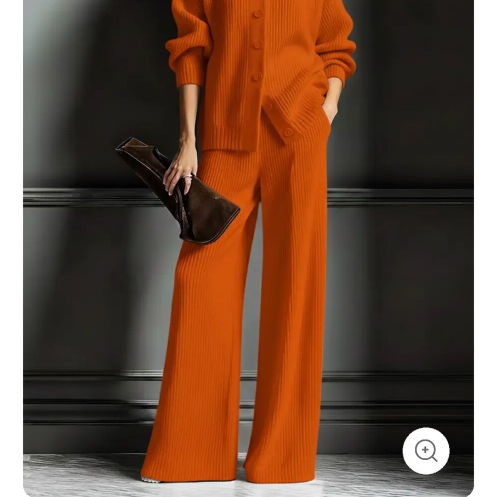 Orange suit - Picture 2 of 2
